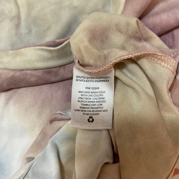 Super cute stretchy tie dye shirt - Picture 4 of 4